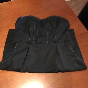 Women’s strapless dress